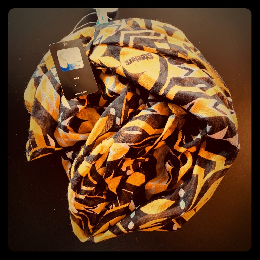 PIttsburgh Steelers NFL Team Logo Infinity Scarf